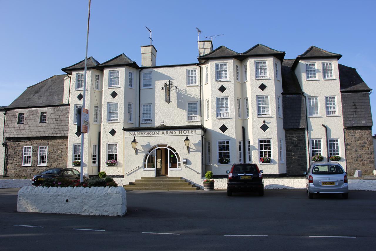 Gwesty Nanhoron Arms Hotel Nefyn Extérieur photo